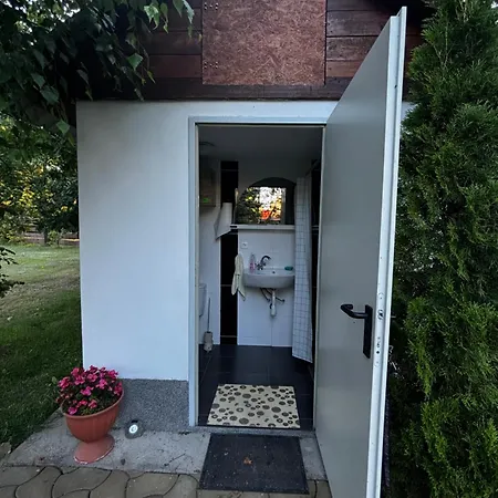 Domek Letniskowy Nad Jeziorem Piaseczno Ludwin Zewnętrze zdjęcie