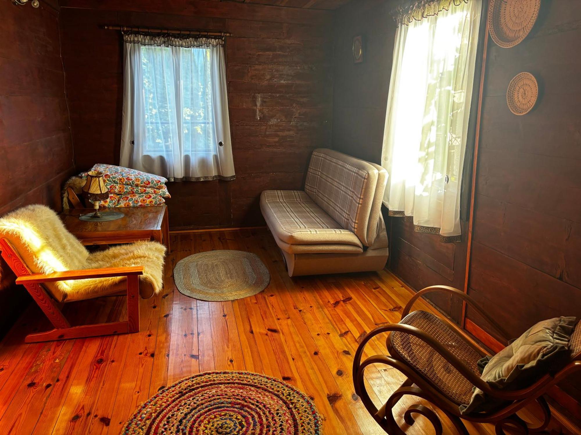 Letniskowy Nad Jeziorem Piaseczno Holiday home *